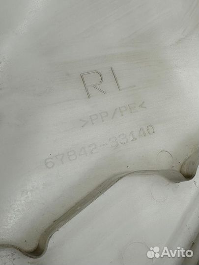 Накладка двери задней левой Toyota Camry XV70