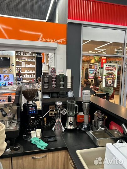 Торговый островок кофе с собой б/у с техникой
