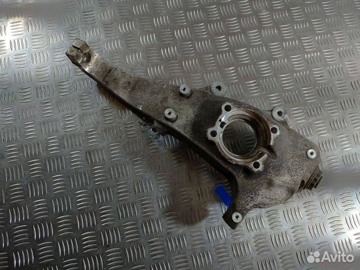 Кулак передний левый BMW 5 F07/F10/F11 рест. 2015