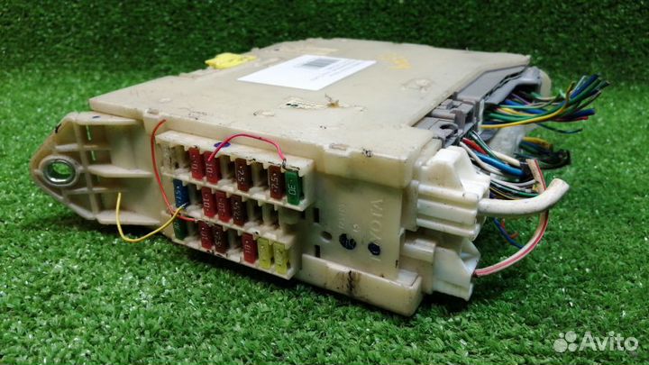 Блок предохранителей Lexus Gs430