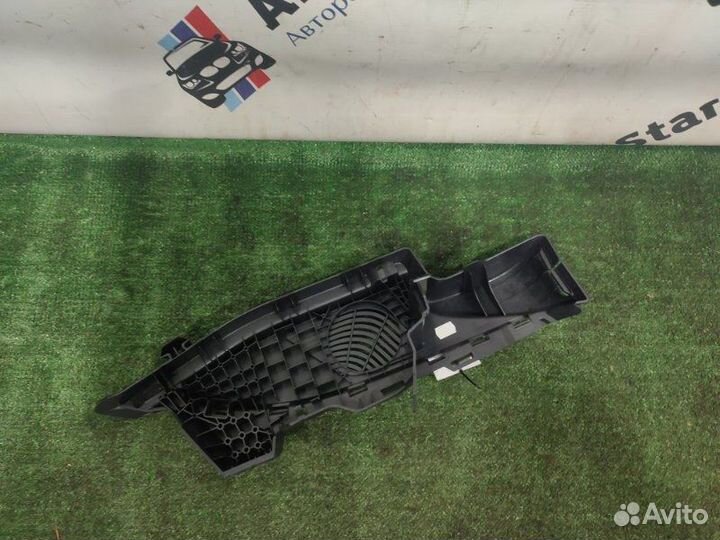 Держатель задней полки правый Bmw 116I F20 N13B16A