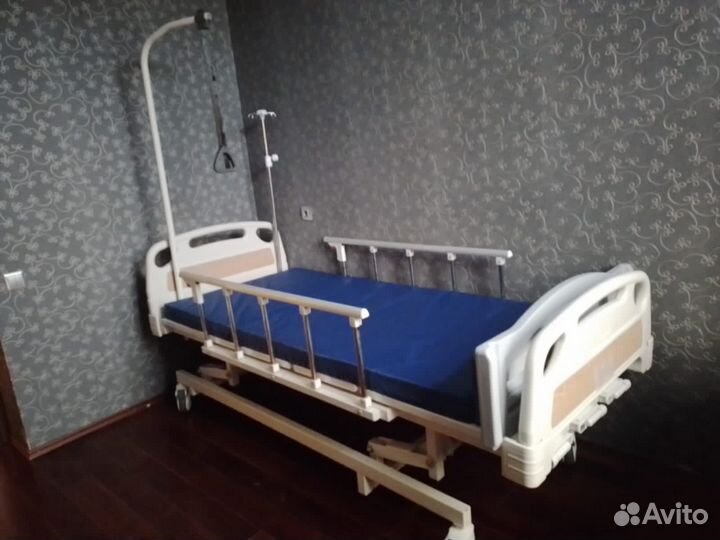 Медицинская кровать для лежачих больных