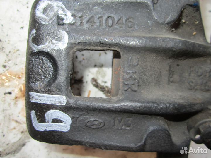 Суппорт задний правый на hyundai santa FE