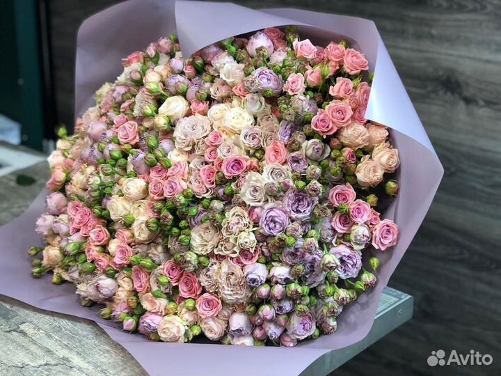 Букет из кустовых роз