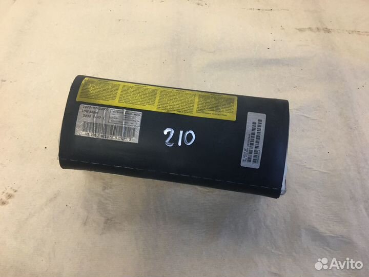 Подушка безопасности пассажирская Мерседес 210