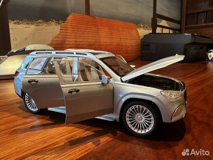 Bentley Mulsanne 1:18 Rastar