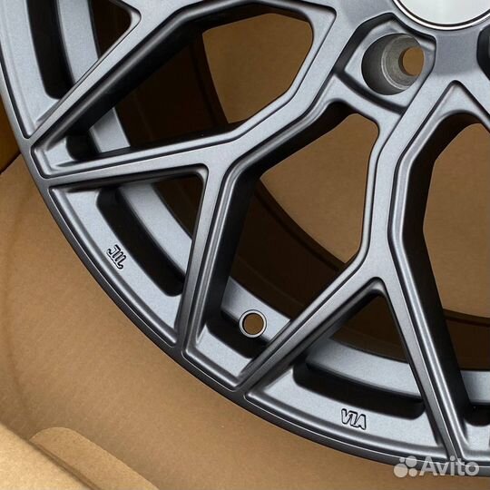 Литые Диски Vossen HF2 R17 5*100 BP