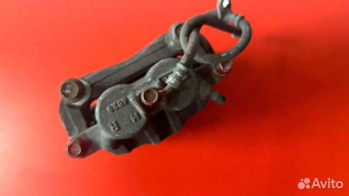 Суппорт передний левый Honda Elysion RR3 3.0 AT