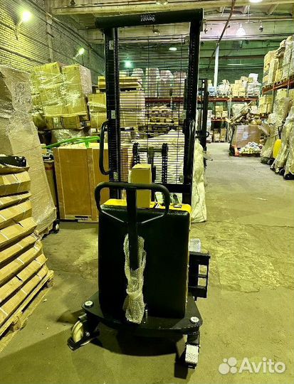 Штабелер гидравлический