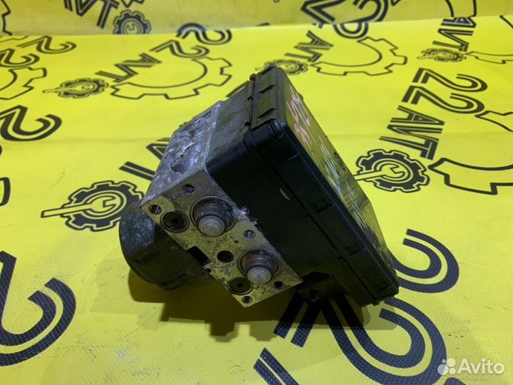 Блок ABS Toyota Ipsum ACM21 2AZ-FE 2003