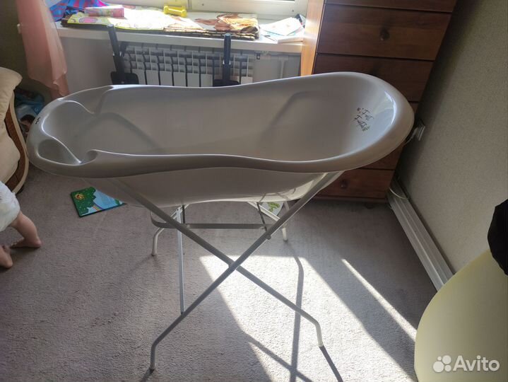 Подставка под ванну и ванна детская