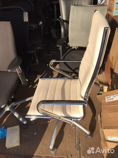 Компьютерное кресло руков. Sitland (нат.кож) Italy