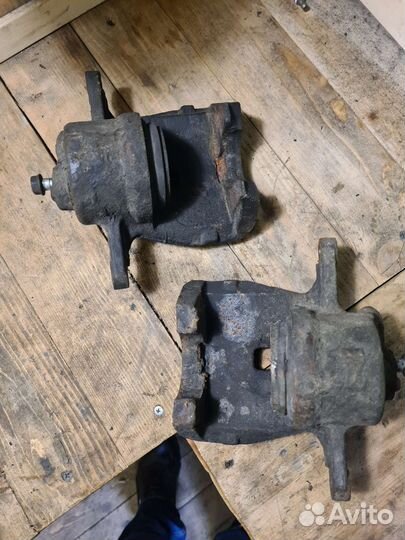 Суппорта Toyota Camry v40