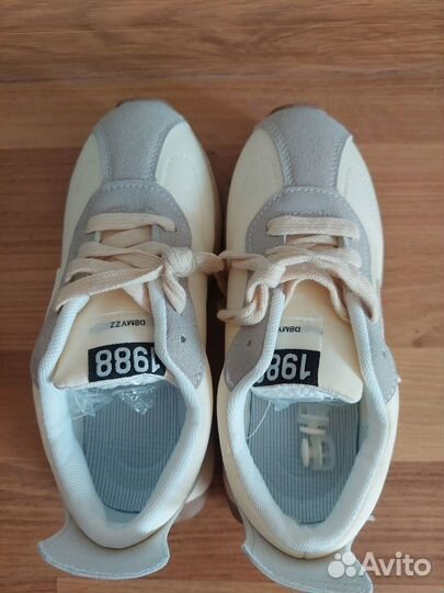 Кроссовки для девочки