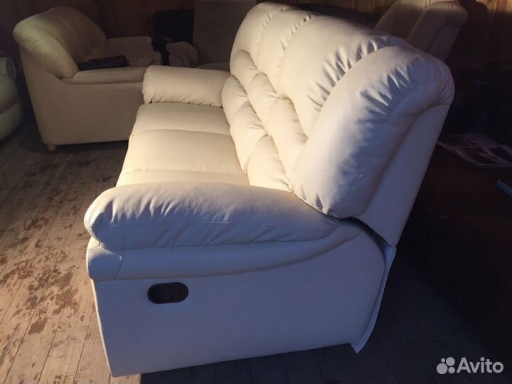 Реклайнер. Германия. Кожаный диван 