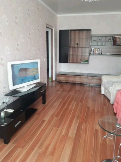 2-к. квартира, 74 м², 2/6 эт.