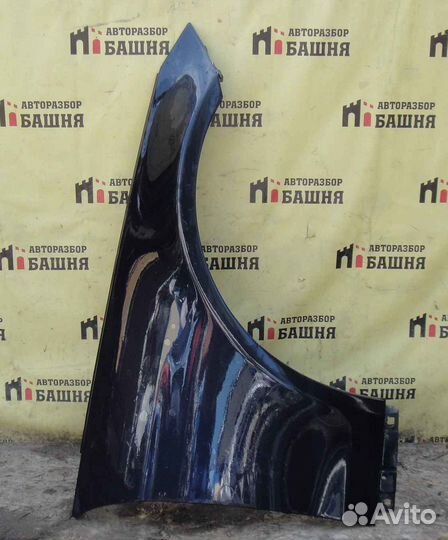 Mercedes W207 Крыло переднее правое дефект
