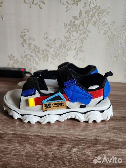 Сандалии новые 35р