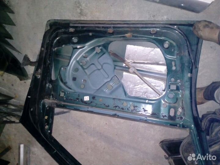 Двери передние, задние Chrysler 300M