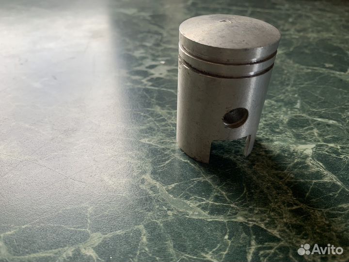 Поршень и цепь новые для мопеда Карпаты (СССР)