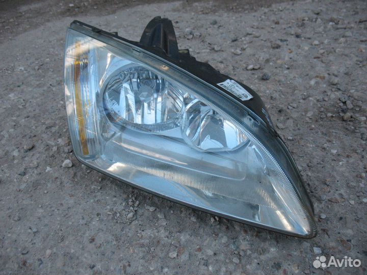 Фара правая Ford Focus 2 дорест
