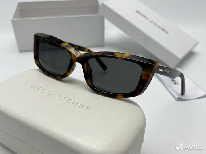 Солнцезащитные очки Marc Jacobs