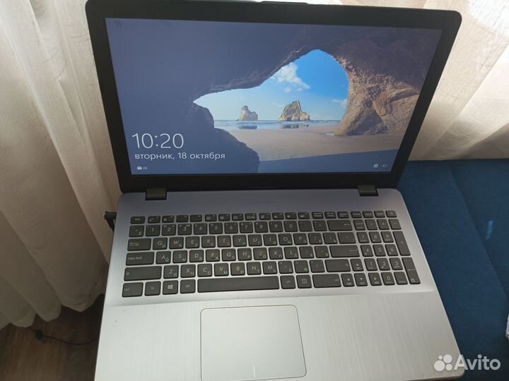 Ноутбук asus