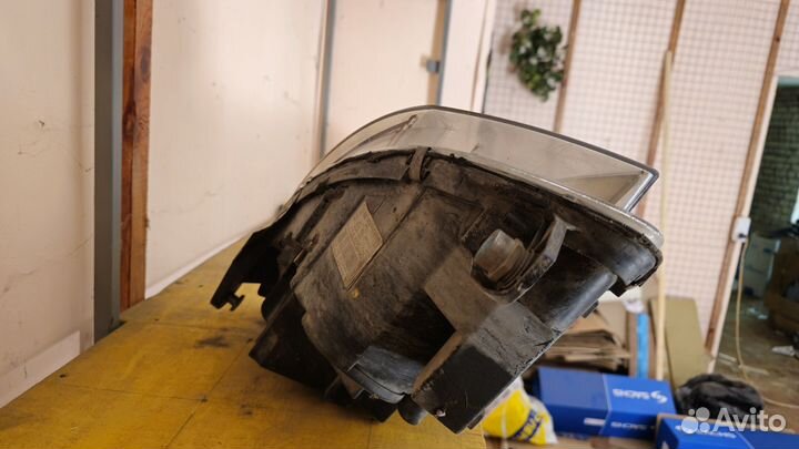 Фара передняя левая mercedes С204