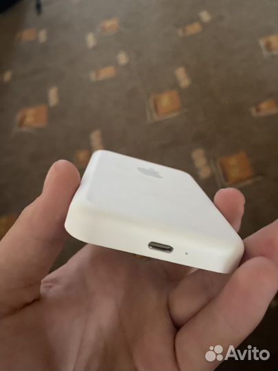 Безрпроводной повер банк для айфона
