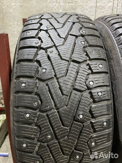 Pirelli Ice Zero 215/60 R16 99T