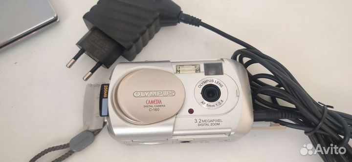 Компактный фотоаппарат olympus C-160
