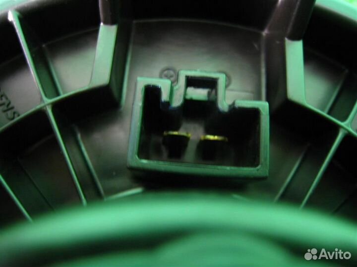 Моторчик печки Toyota Yaris P13 2015