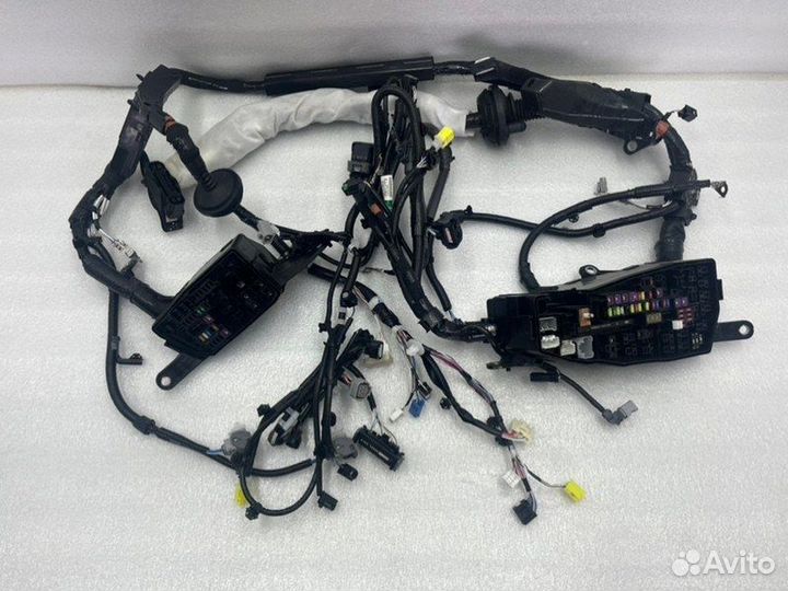 Проводка подкапотная (блока предохранителей)