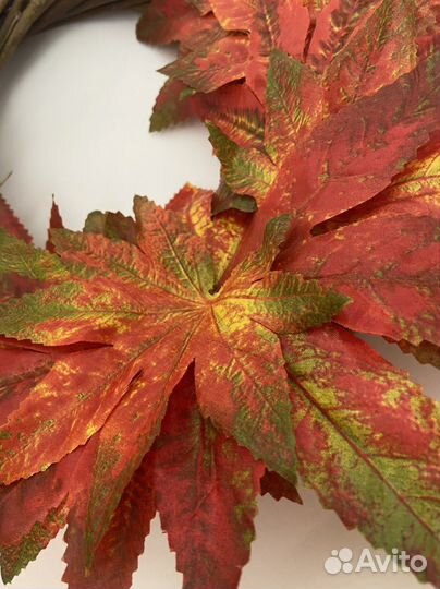 Венок декоративный