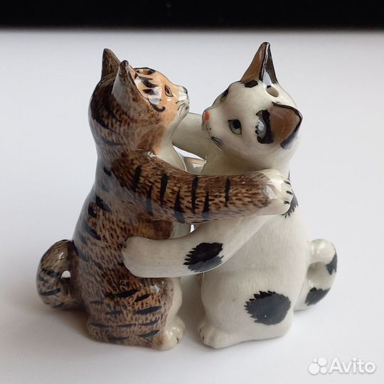 Фарфор Франция статуэтки кошки обнимашки.Эксклюзив