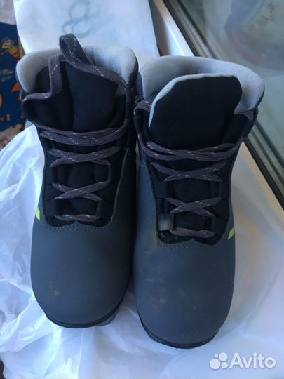 Лыжные ботинки 32