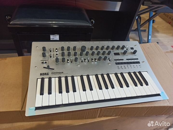 Аналоговый синтезатор korg Minilogue