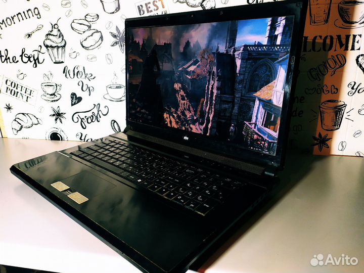 DNS P170EM - Core i3-3 Gen \ 4 озу \ GTX 660M \ 10