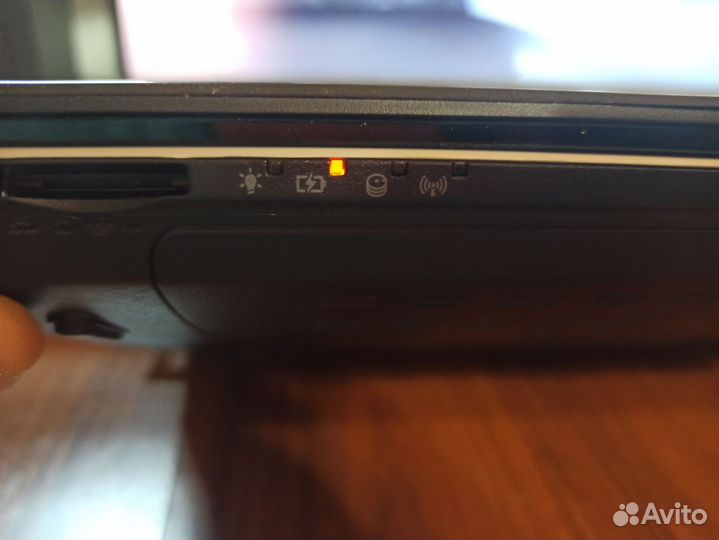 Ноутбук Packard Bell в достойном состоянии