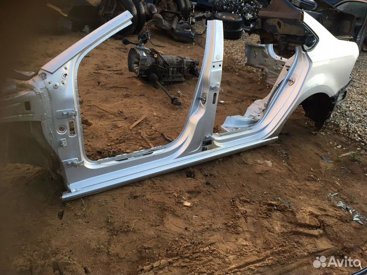 Левый порог Volkswagen polo