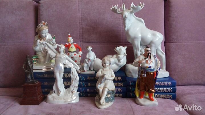 Банкноты мира-Статуэтки