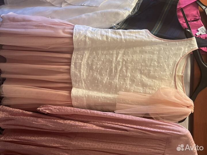 Много детских вещей