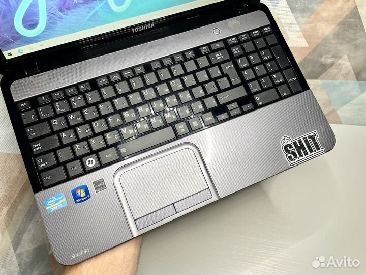 Ноутбук Toshiba Satellite /Core i3/8Гб озу