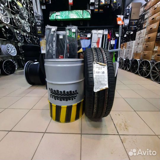Continental PremiumContact 6 215/65 R16 98H