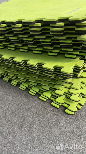 Роллы, кирпичи, мячи, коврики для йоги и пилатеса