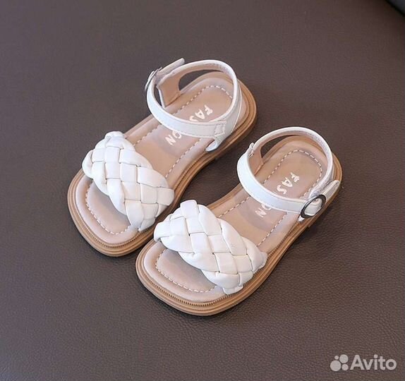 Босоножки для девочки