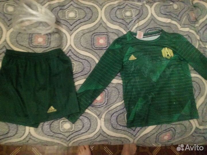 Футбольные вещи Амкала