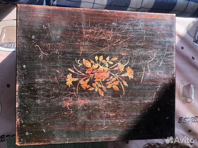 Старинная музыкальная шкатулка 