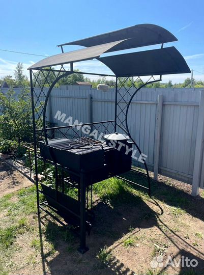 Мангал с крышей