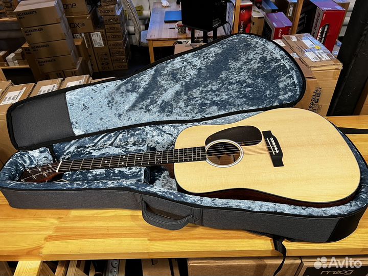 Martin D-10E-02, Satin